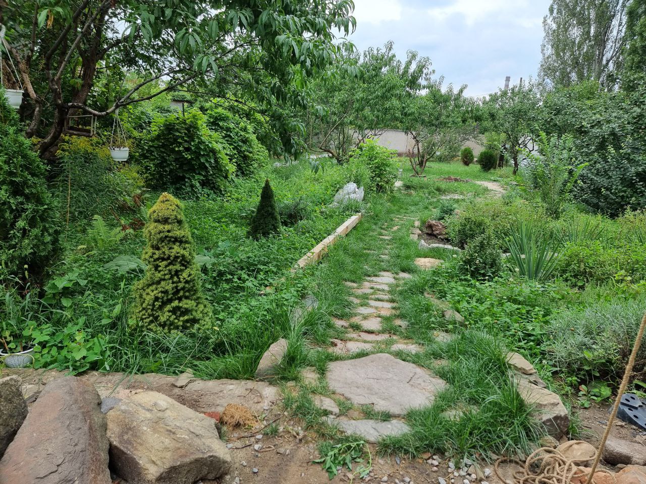 Територія майстерні у Краматорську 